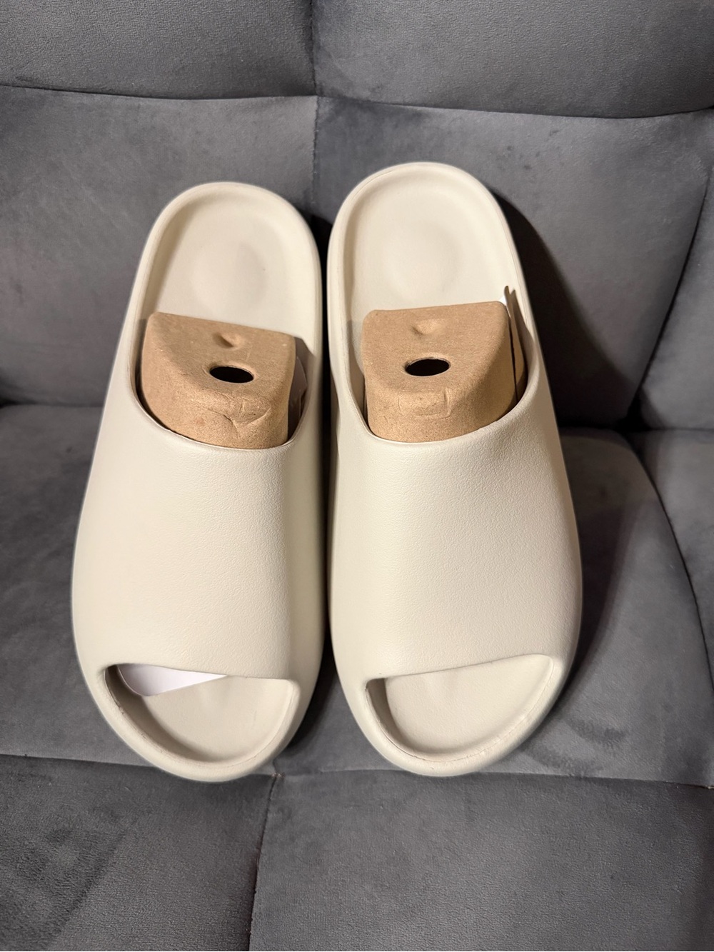 YS-01 Cream Slides (original bag not box) Size 13 Men
